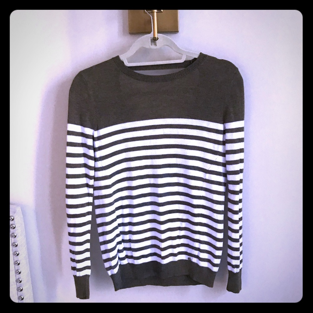 GUESS Keyhole Olive & White Striped Sweater Sz S